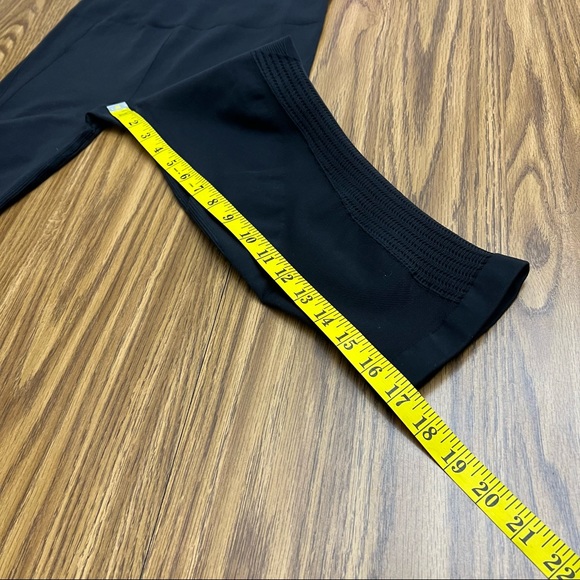 Lululemon In The Flow Crop II Leggings in Heathered Deep Coal - Picture 10 of 12